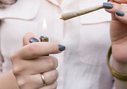 What are the benefits of smoking a hemp blunt?